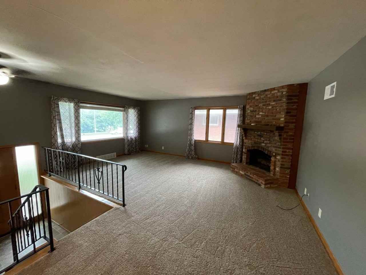 820 S 70th St - Photo 2 of 18