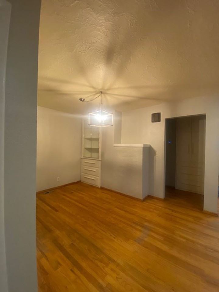 515 E Elmore St - Photo 5 of 50