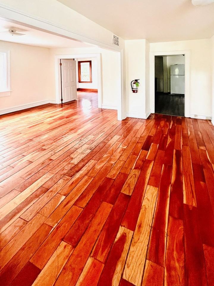 312 Colchester Ave - Photo 6 of 19
