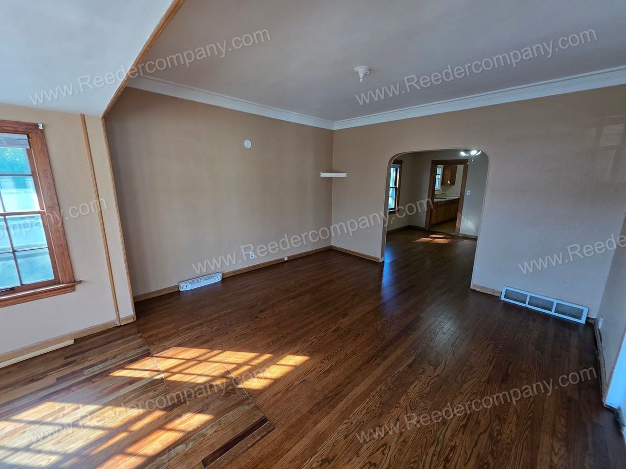 6144 Garfield Ave - Photo 3 of 15