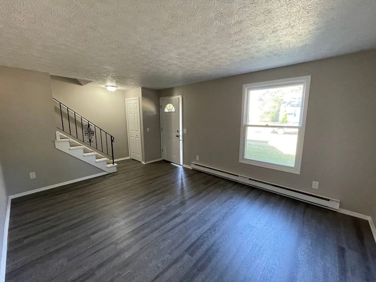 3425 Arnold Ave Nw - Photo 3 of 19