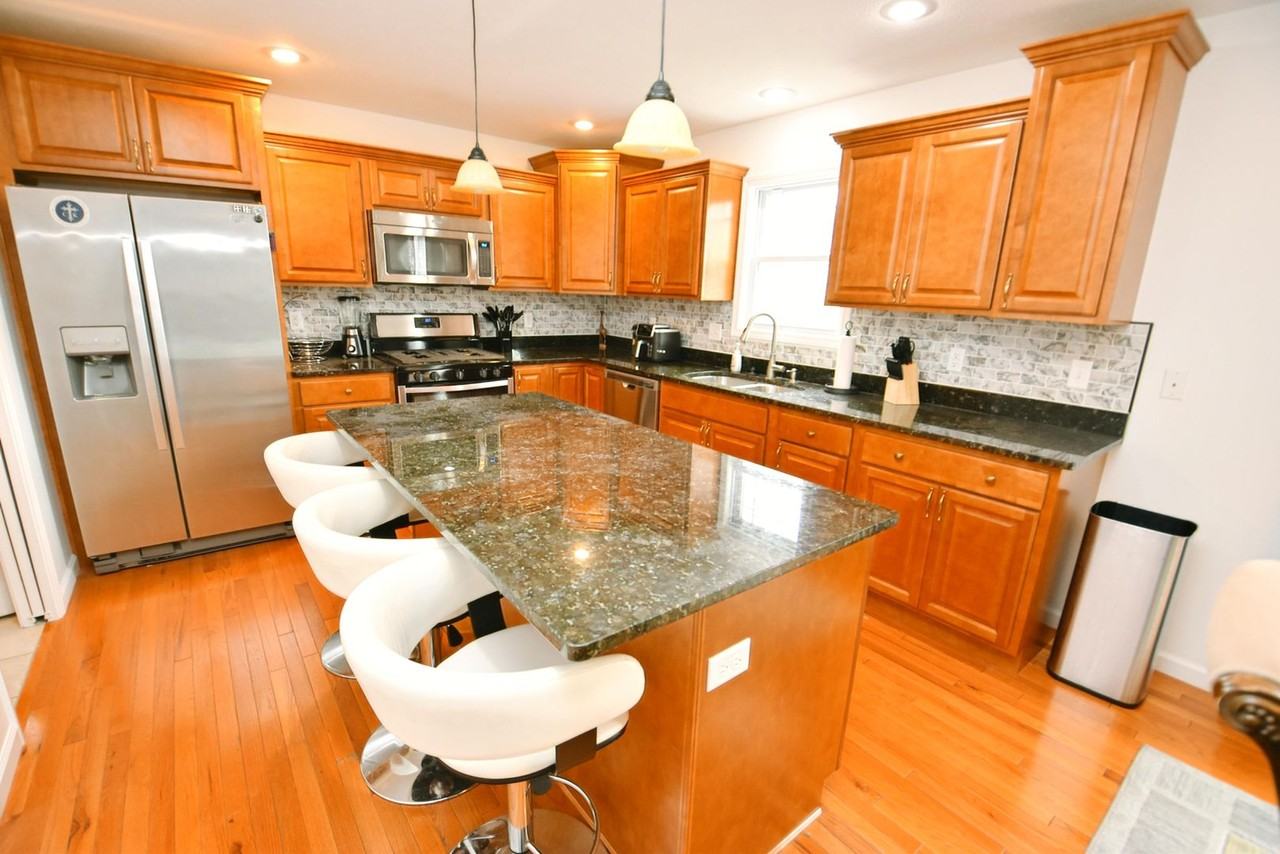 25910 Rolling Hills Dr - Photo 7 of 26