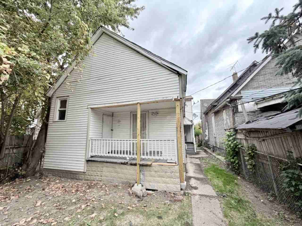 4107 N Campbell - Photo 3 of 31