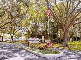 featured image of 14 Santiago Ct