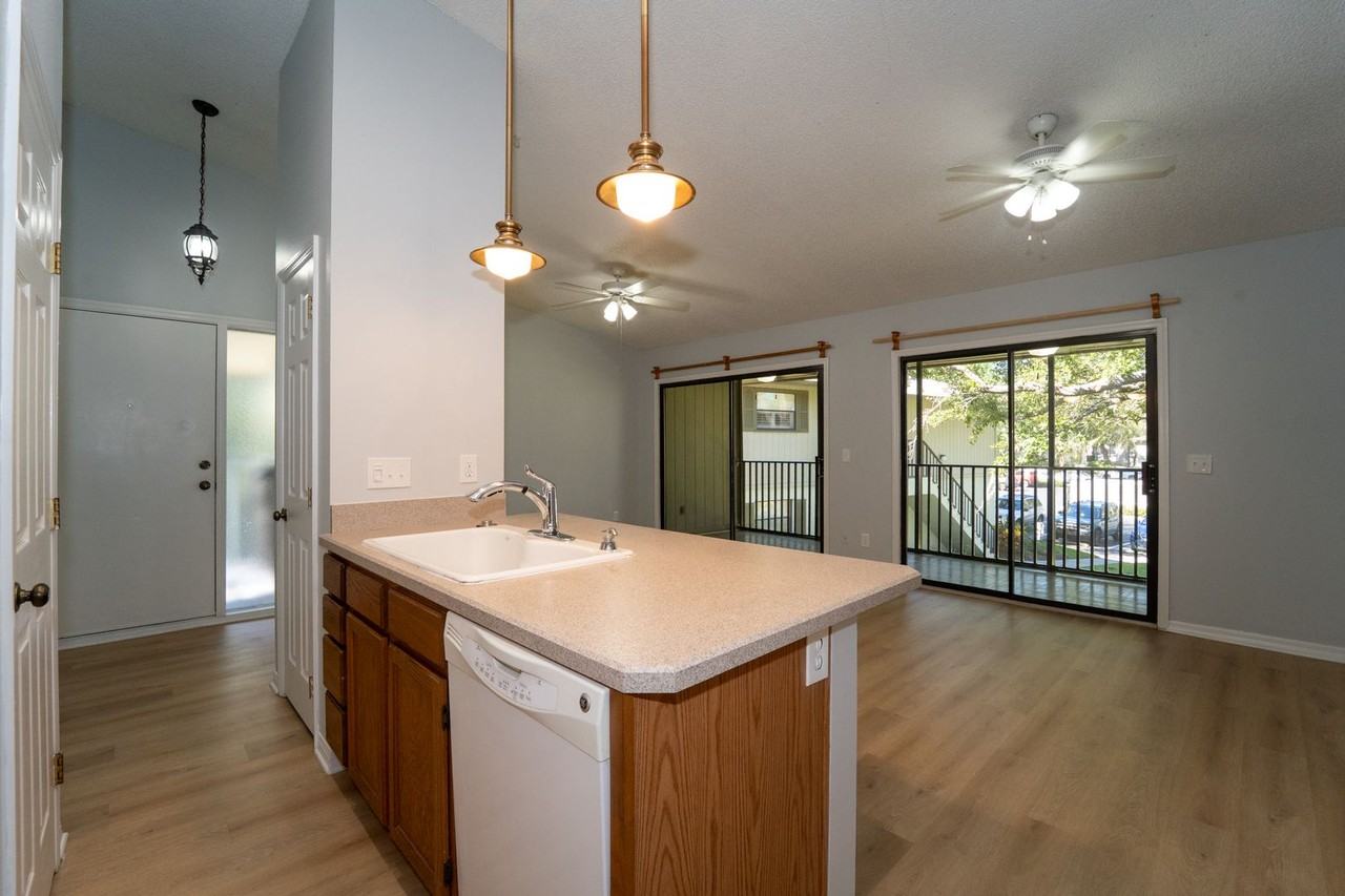 14 Santiago Ct - Photo 6 of 50