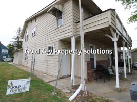 featured image of 117 E John St