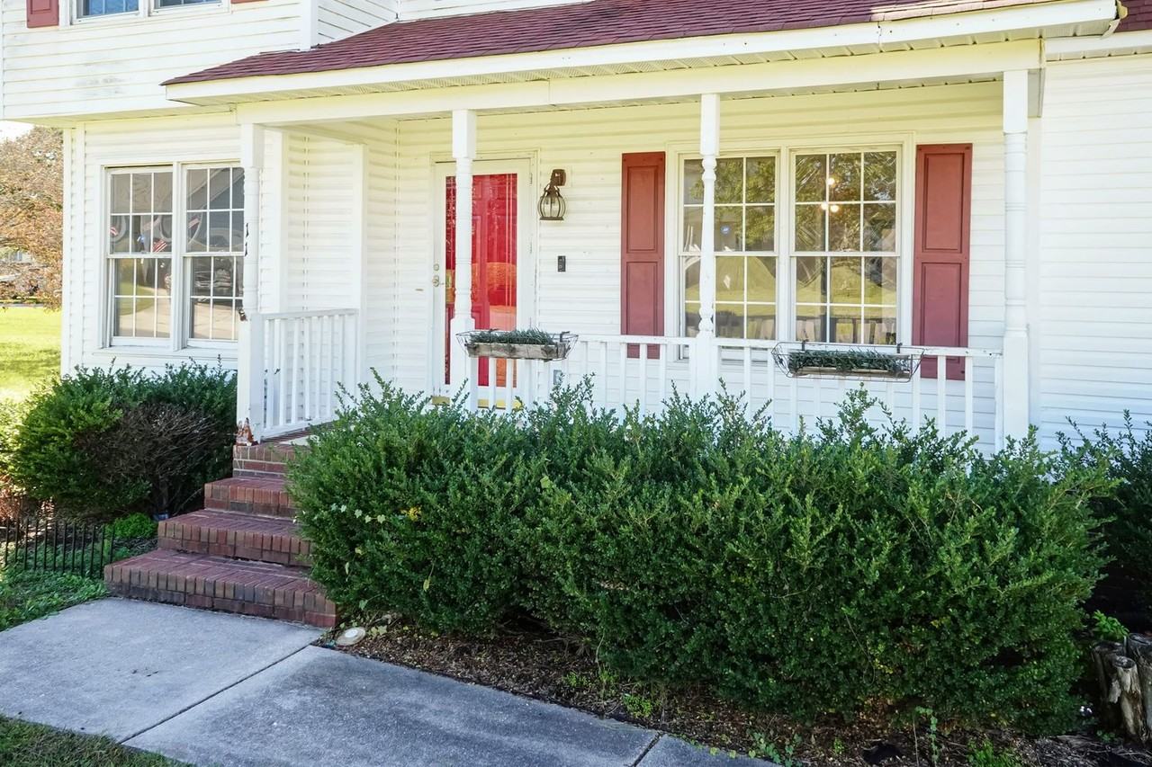 11 Blair Drive - Photo 2 of 32