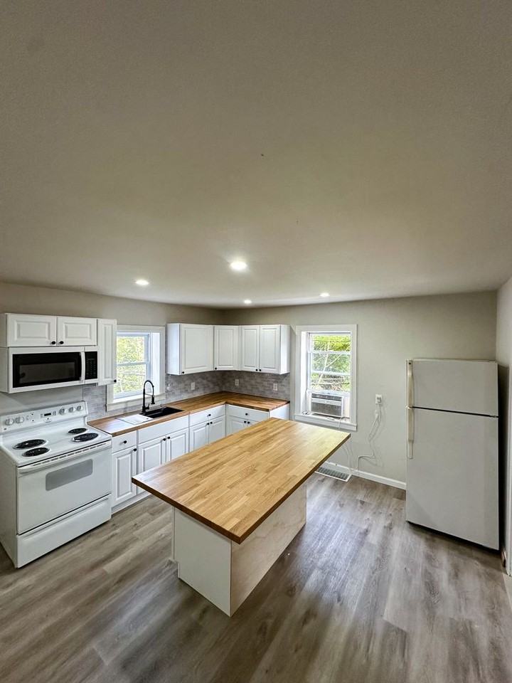 1507 Washington Ave - Photo 2 of 10