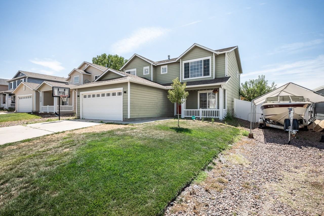 2238 Meadowlark Ln - Photo 3 of 37