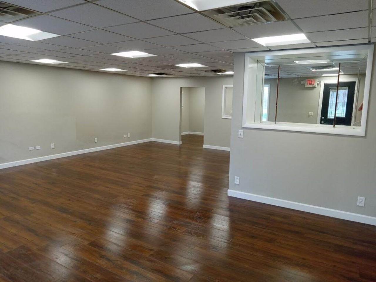 606 State St - Photo 2 of 10