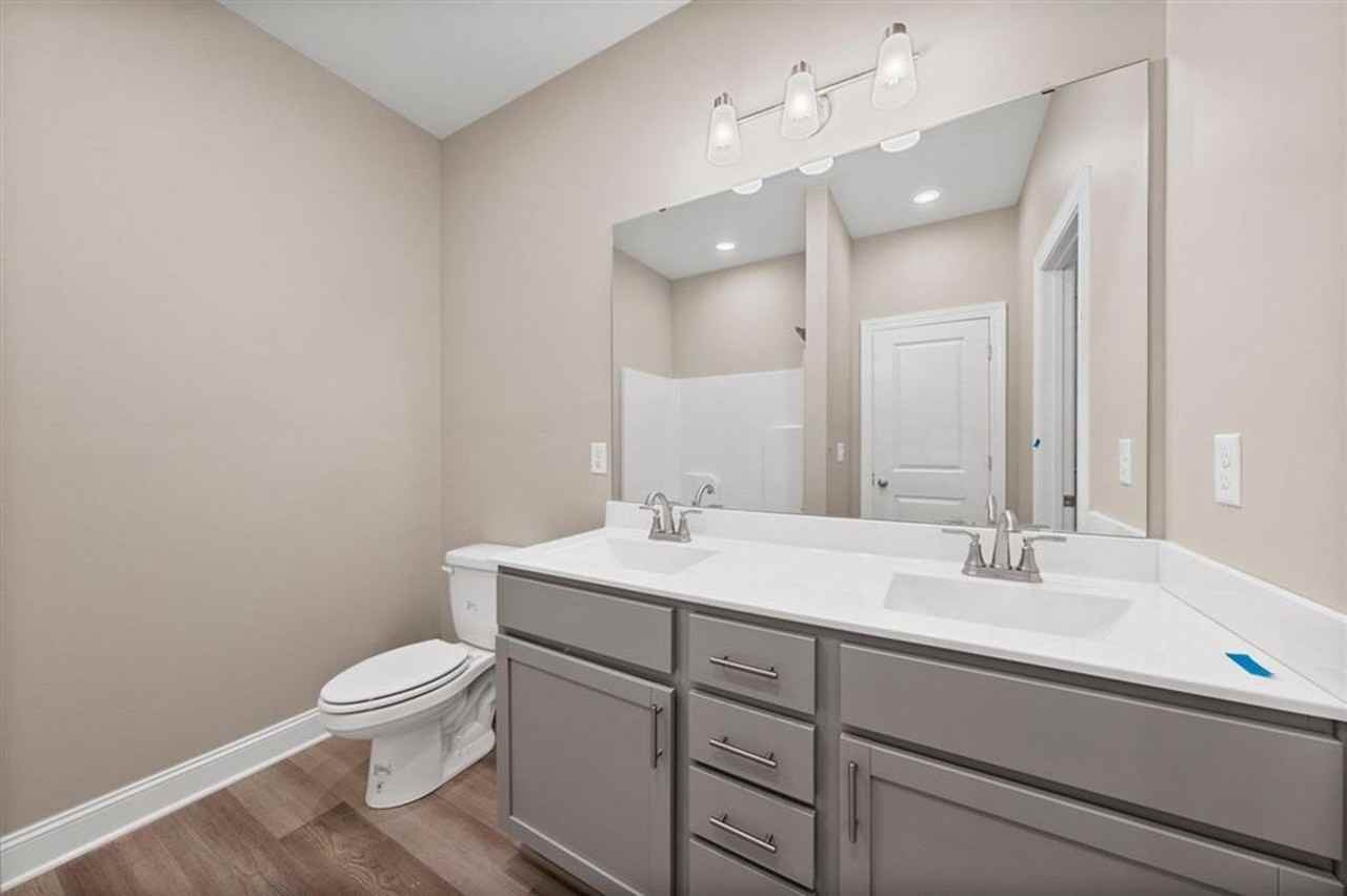 2755 Cedrus Ave - Photo 2 of 9