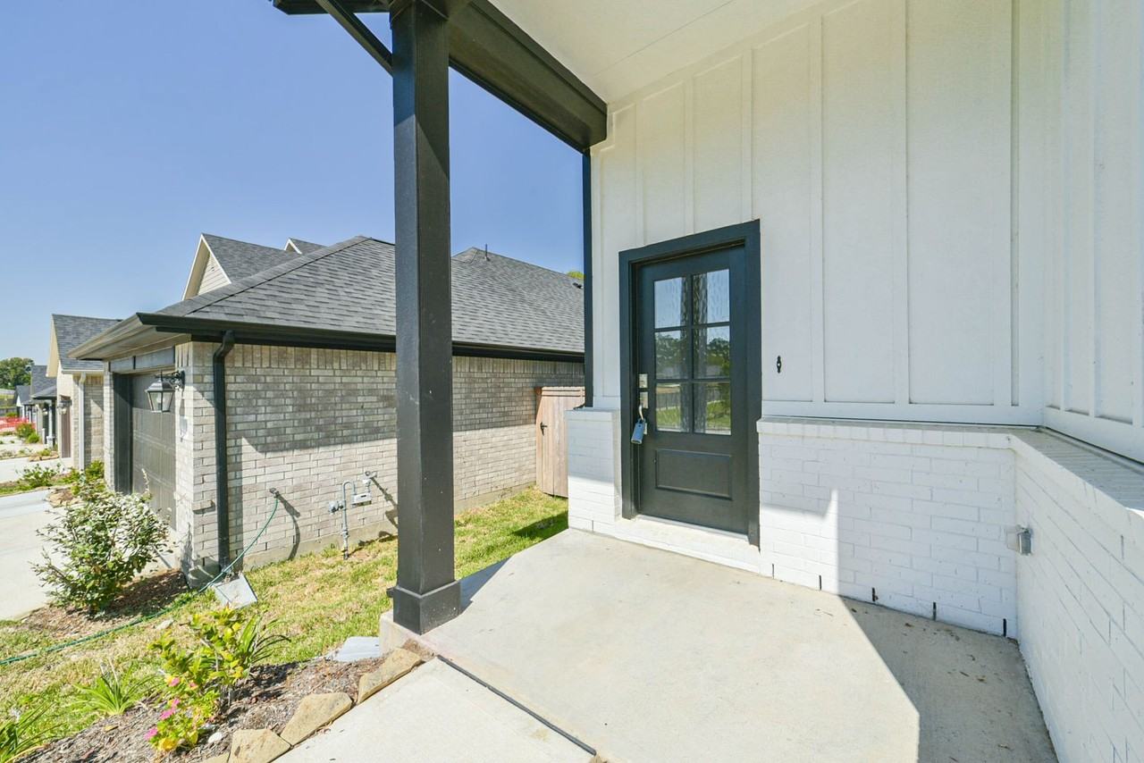 19568 Stripe Hill Bend - Photo 4 of 45