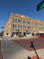 featured image of 106 W 6th Ave