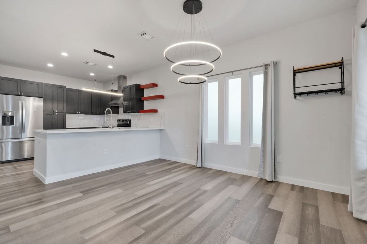 121 Alabama Street - Photo 4 of 24