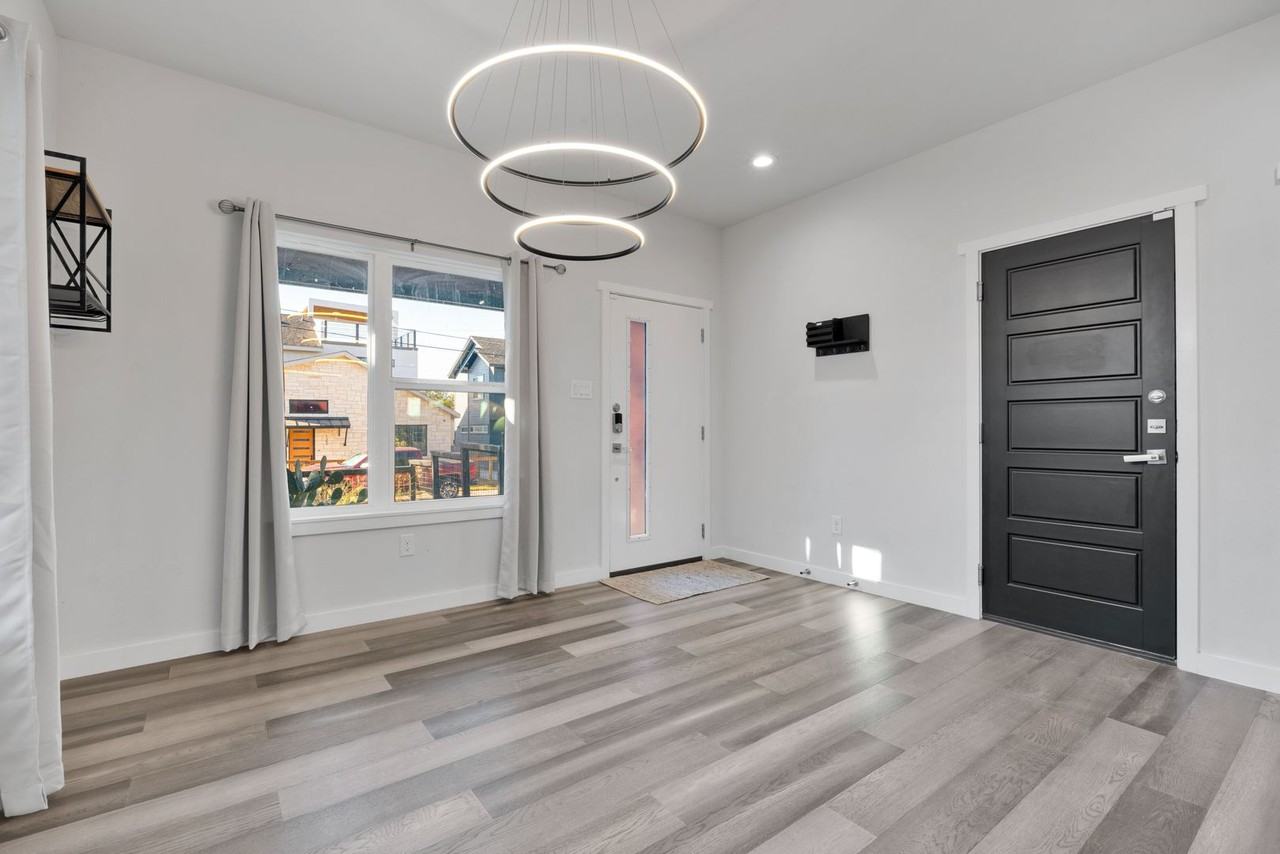 121 Alabama Street - Photo 5 of 24