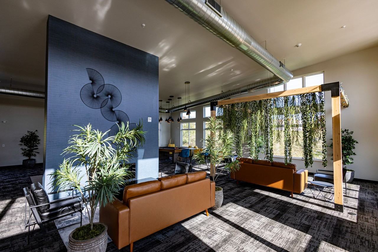 Galloway Flats |  Luxury Living with all the amenities! $500 Deposit! - Photo 6 of 20