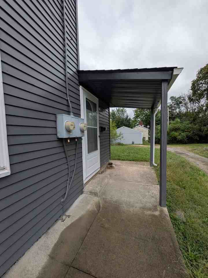 315 12th St - Photo 4 of 26