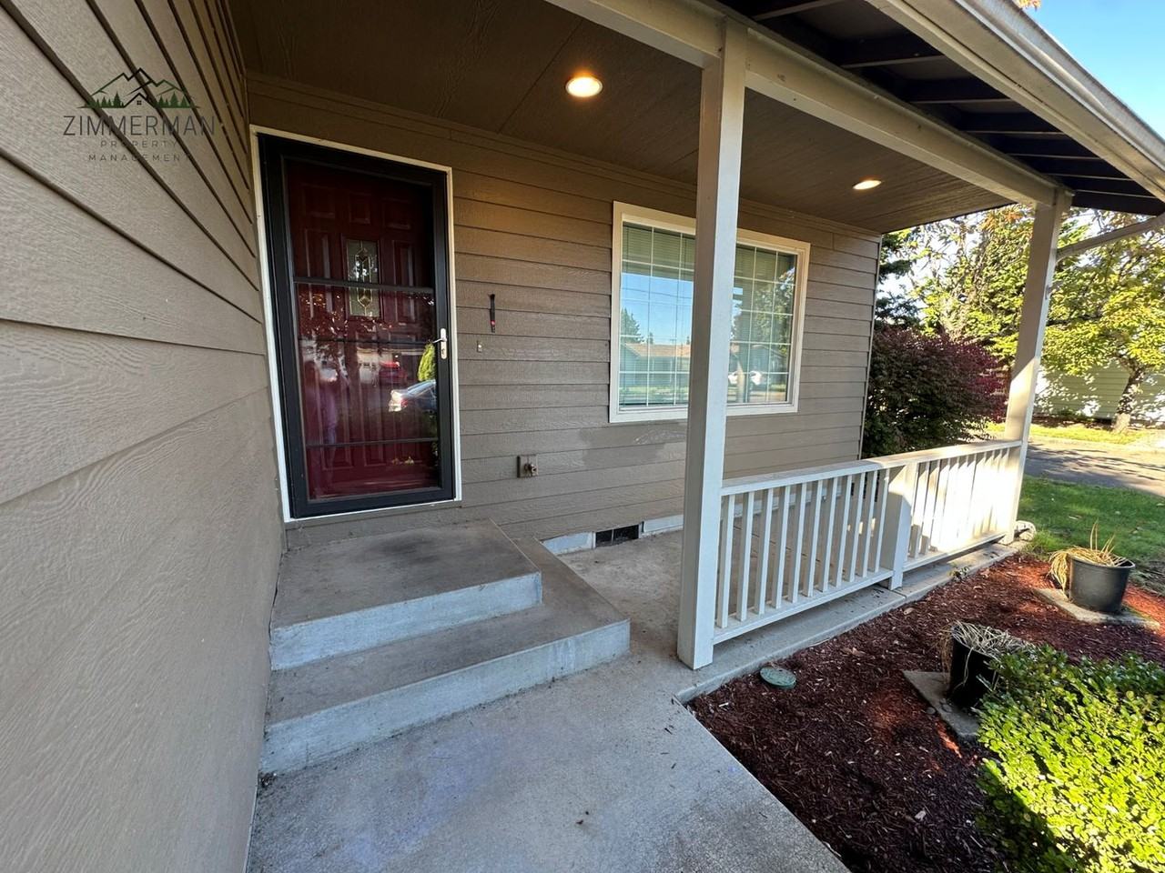 576 S 35th St - Photo 3 of 22