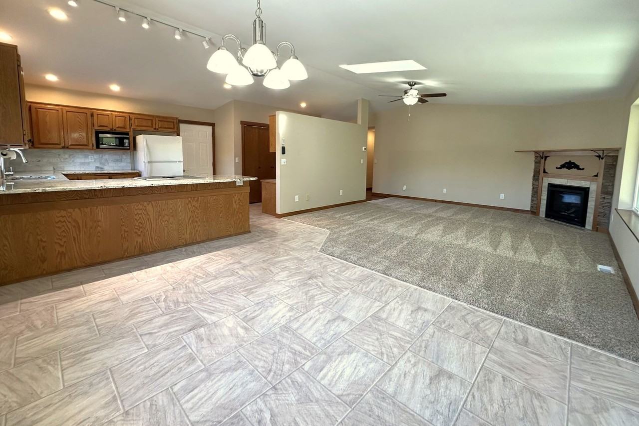 306 Dunbar Ln - Photo 6 of 24