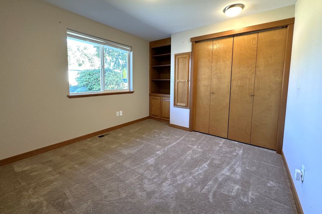 306 Dunbar Ln - Photo 7 of 24