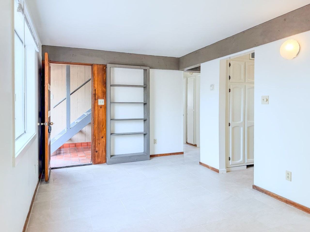 108 Los Angeles Avenue - Photo 2 of 21