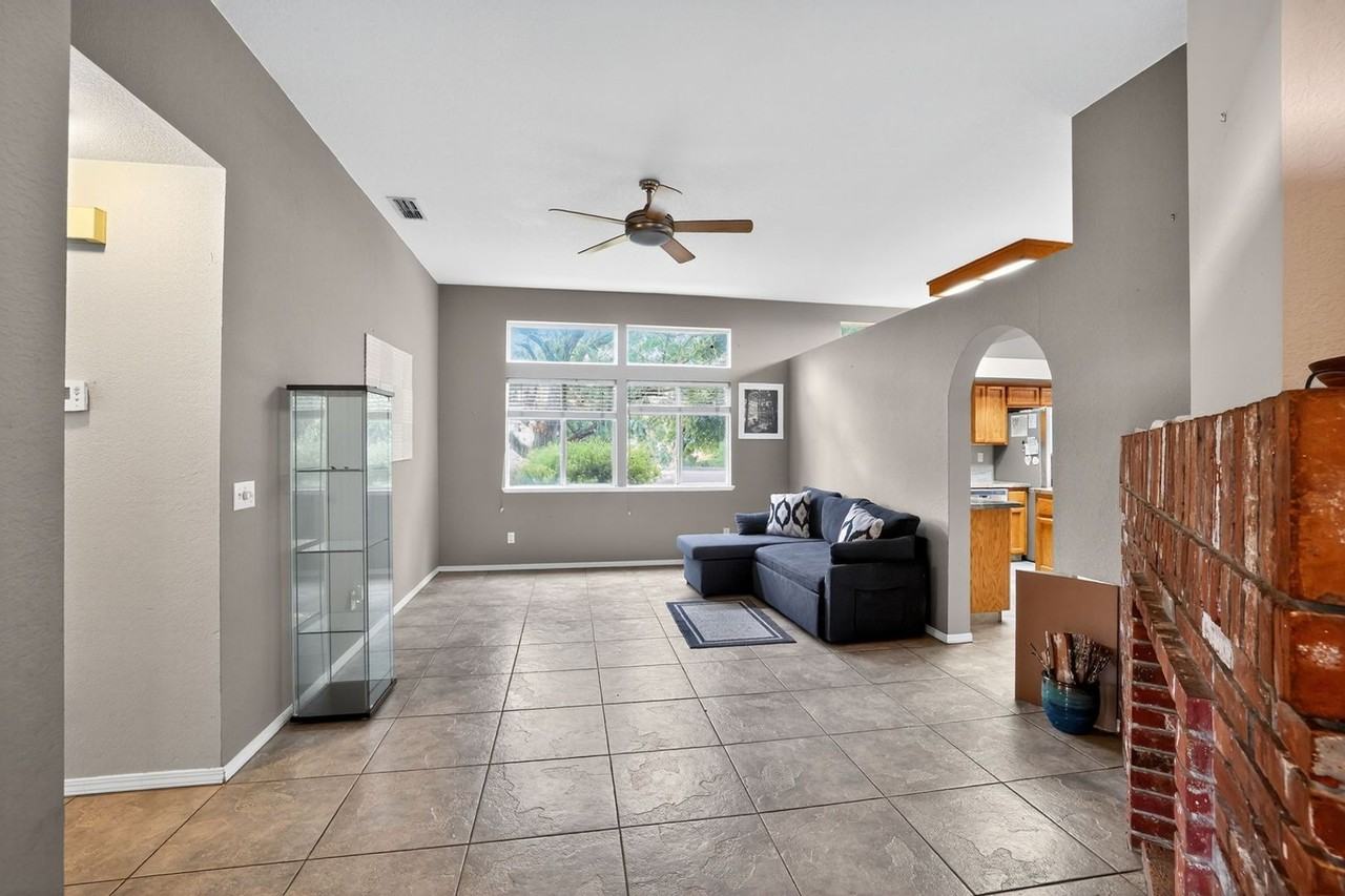 680 Canyon Creek Way - Photo 2 of 29