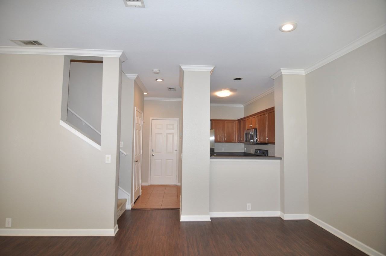 2214 Glacier Park Ln - Photo 6 of 31