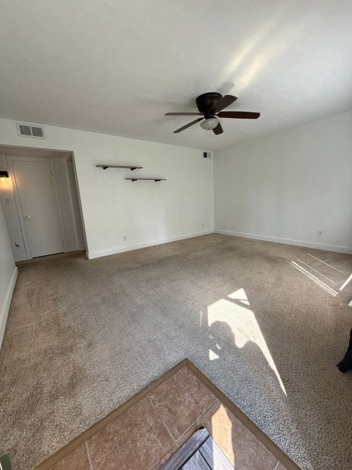 548 Alden Rd - Photo 2 of 14