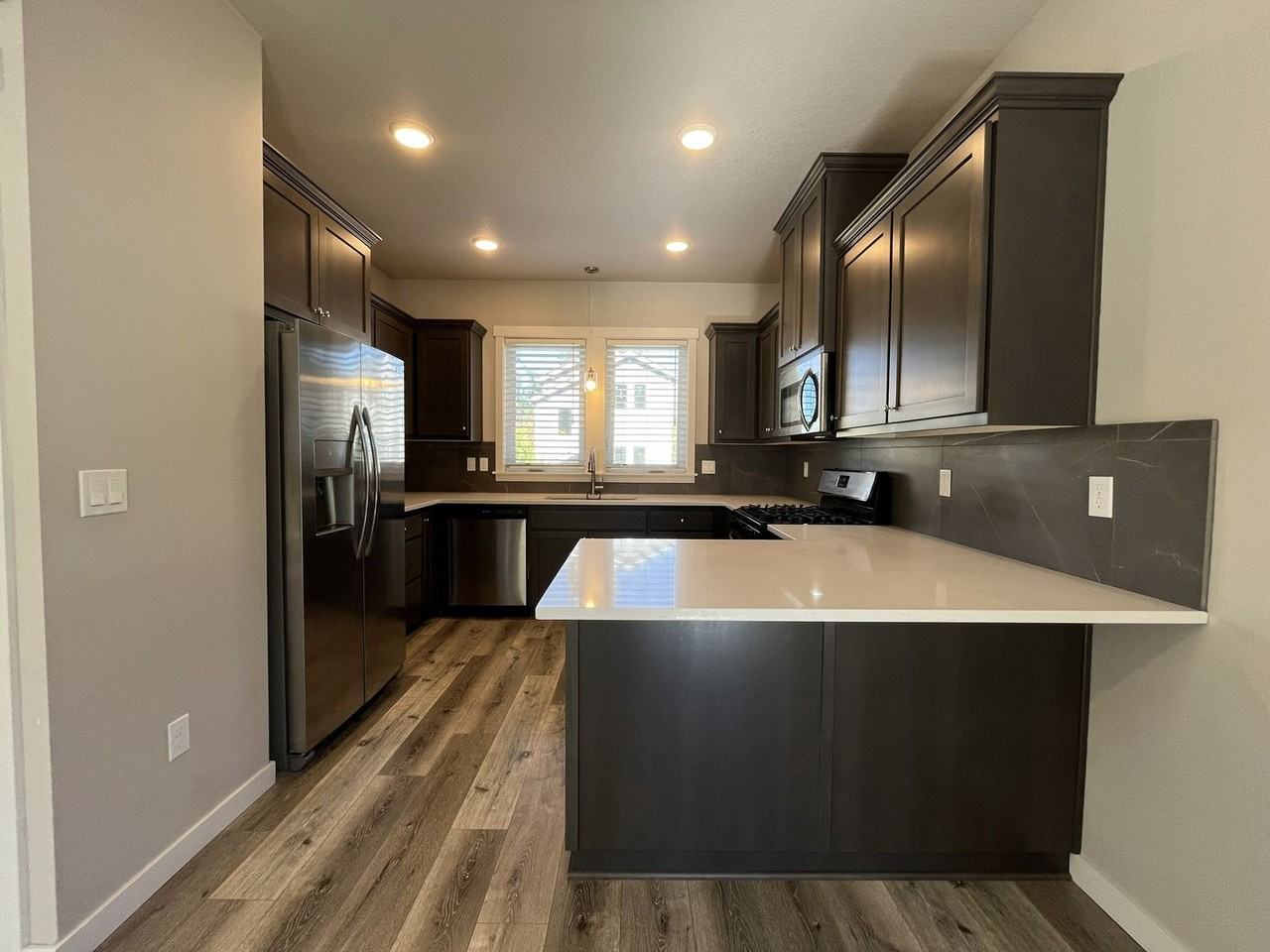 6443 Southeast 134th Avenue - Photo 5 of 36