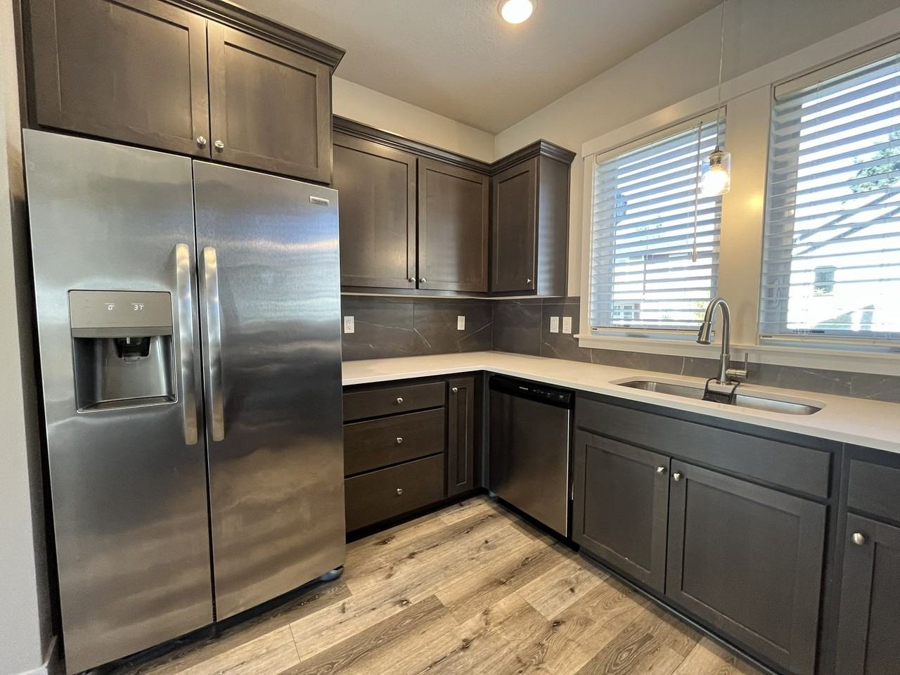 6443 Southeast 134th Avenue - Photo 6 of 36