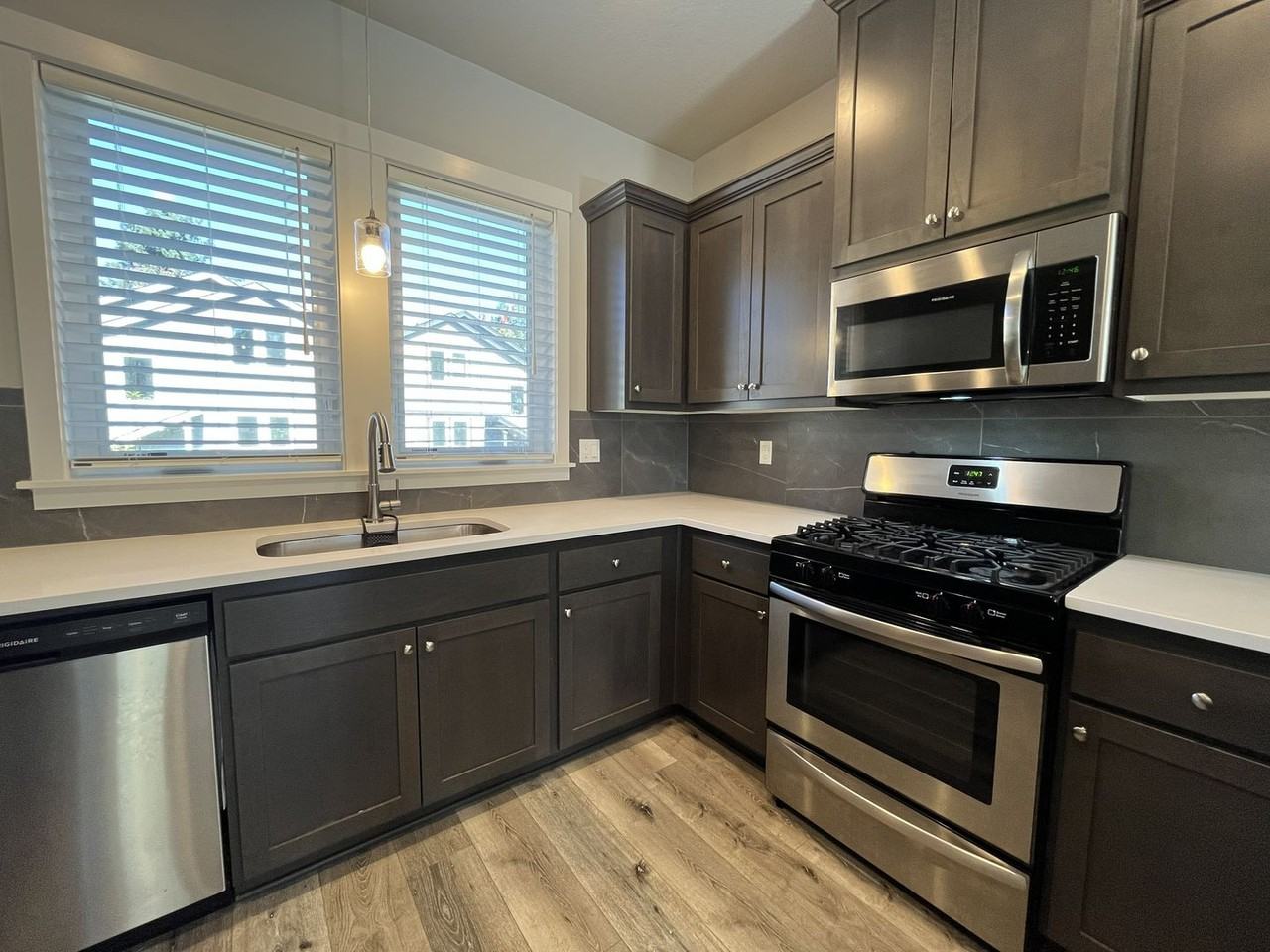 6443 Southeast 134th Avenue - Photo 7 of 36