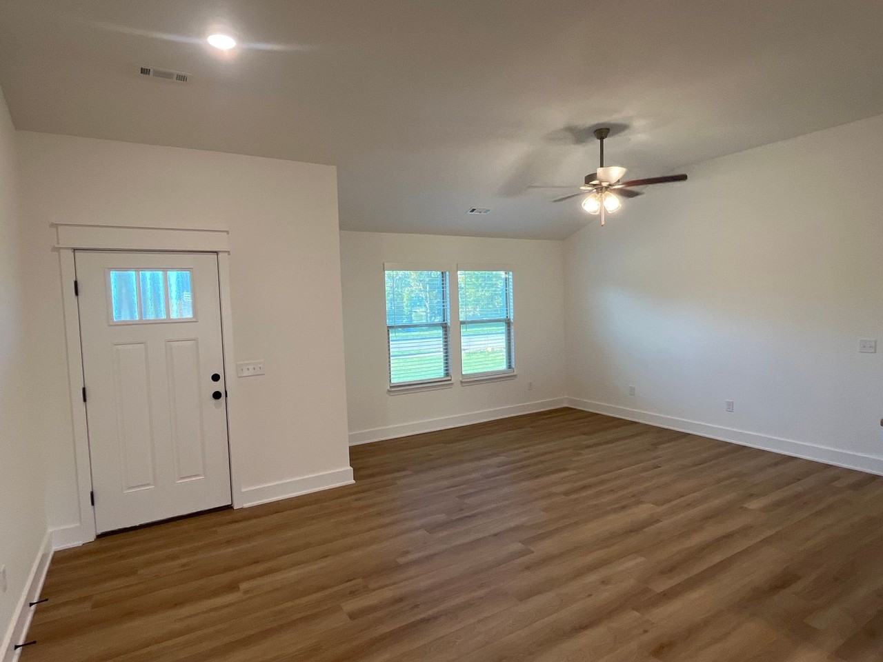 2441 Timber Oak St - Photo 3 of 16