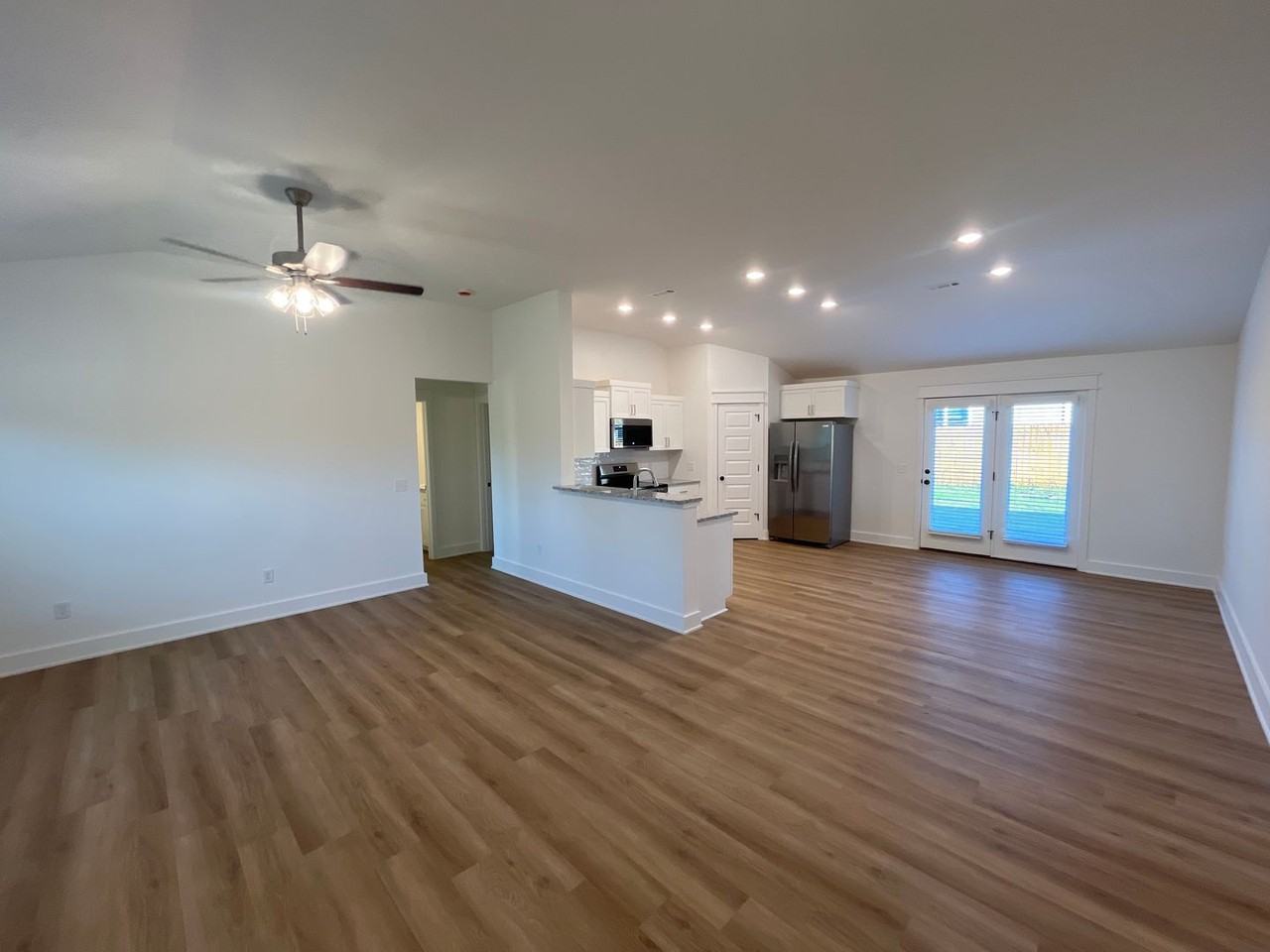 2441 Timber Oak St - Photo 4 of 16