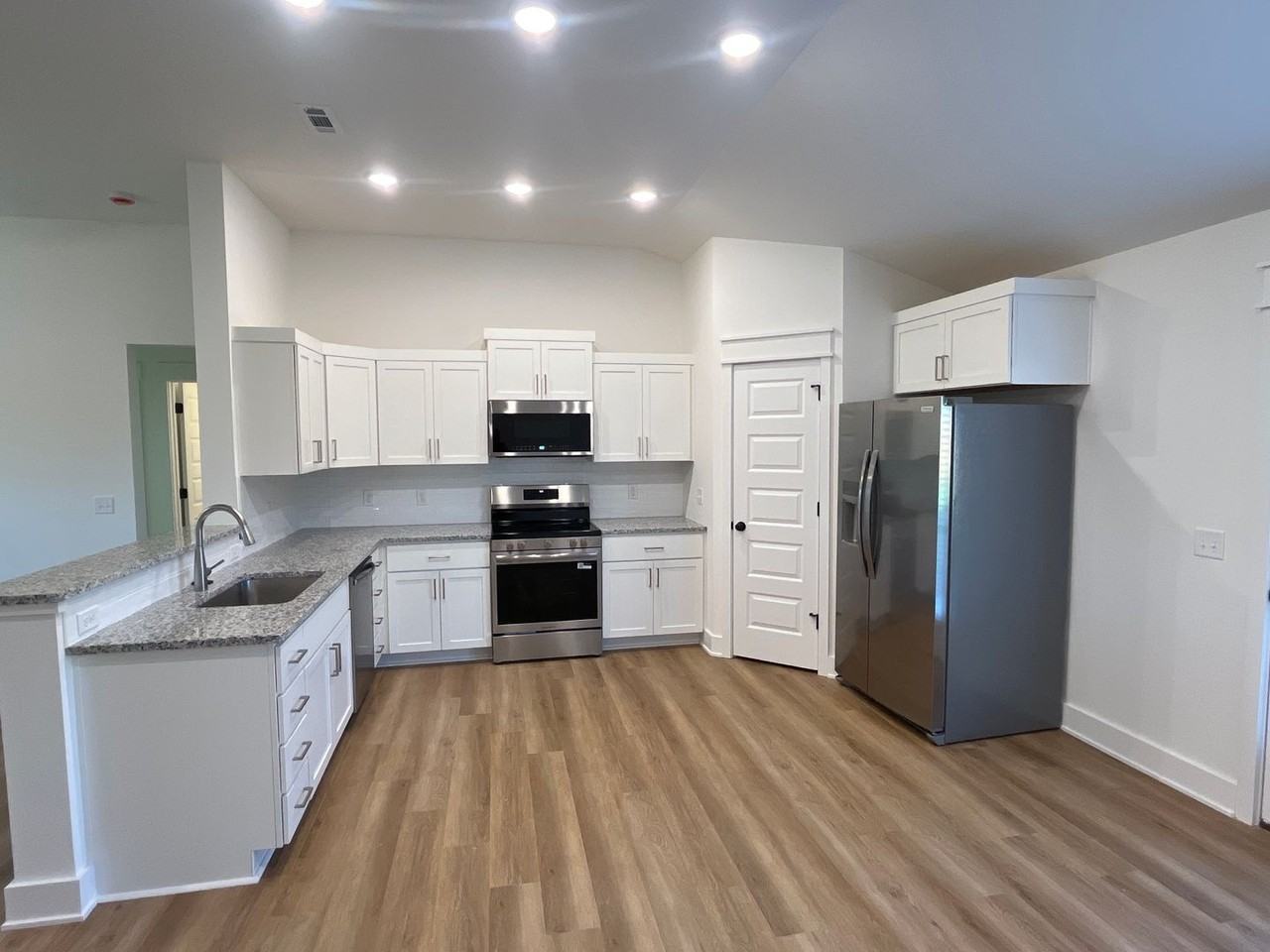 2441 Timber Oak St - Photo 5 of 16