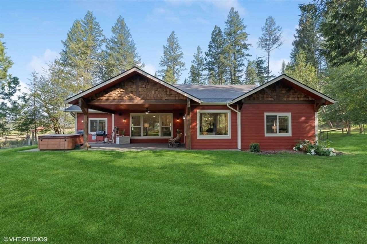 216 Tavern Ln - Photo 3 of 50