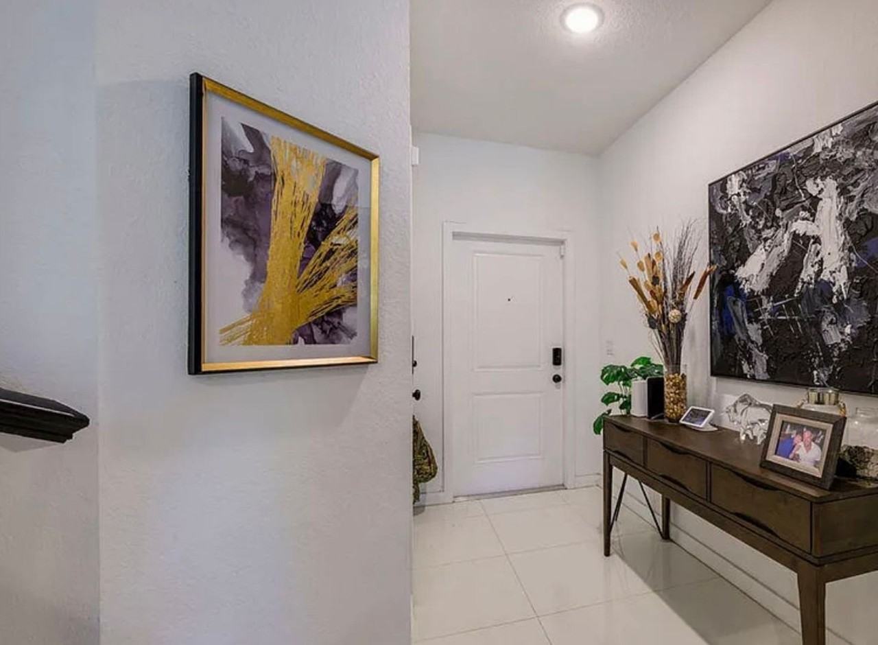 668 Northeast Waters Edge Lane - Photo 3 of 18