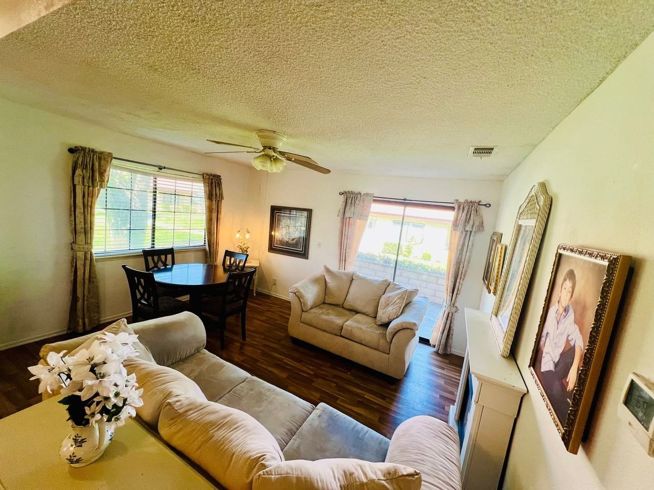 19256 Cottonwood Drive - Photo 4 of 35