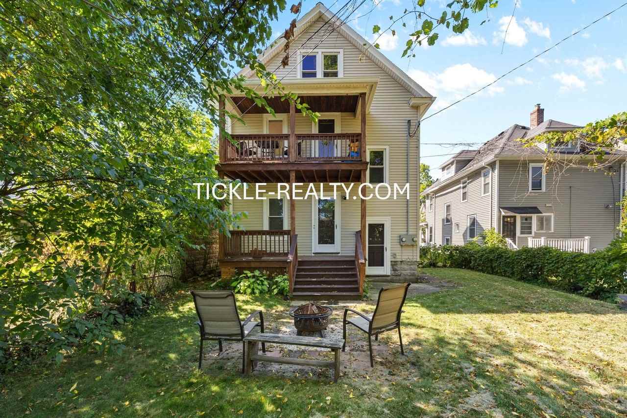 15-17 Roosevelt St - Photo 4 of 50