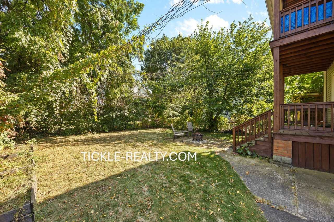 15-17 Roosevelt St - Photo 6 of 50