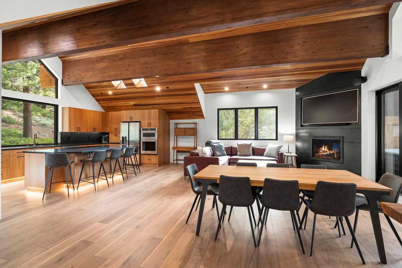 1138 Altdorf Ter - Photo 3 of 40