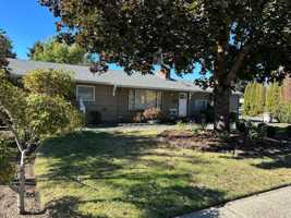 featured image of 1830 Park Dr