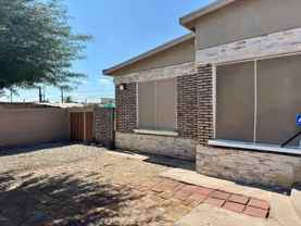 746 N Cesar Chavez St - Photo 1 of 1