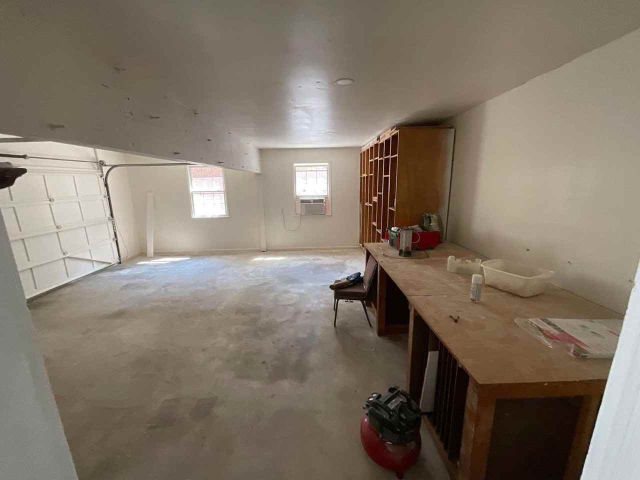 8243 Creekridge Cir - Photo 4 of 14