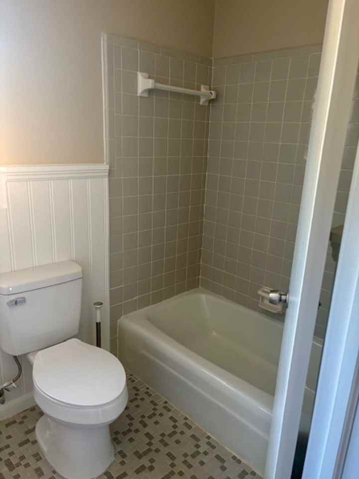 982 Campbellton Dr - Photo 2 of 18