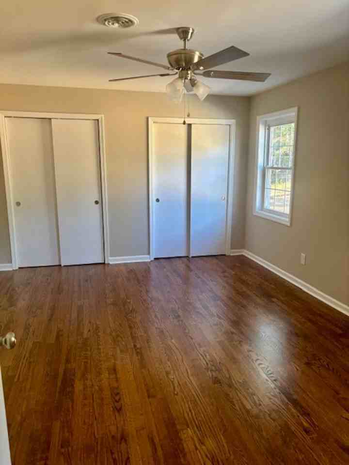 982 Campbellton Dr - Photo 5 of 18