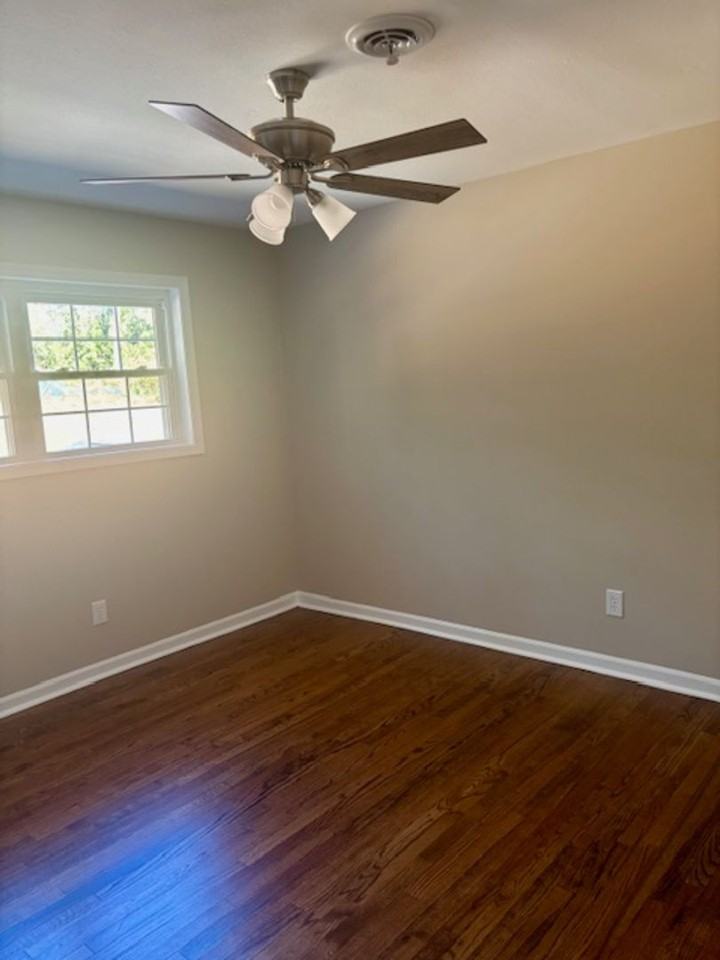 982 Campbellton Dr - Photo 6 of 18