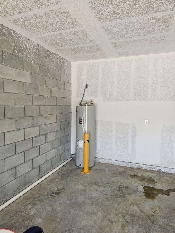 264 Fiddlewood Ct - Photo 3 of 14