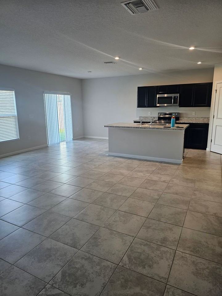 264 Fiddlewood Ct - Photo 5 of 14