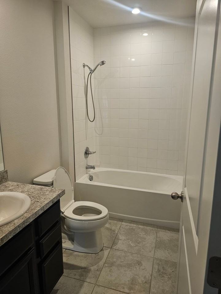 264 Fiddlewood Ct - Photo 7 of 14