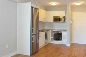 featured image of 230 Oak St